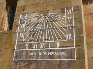 Reloj de Santa María de Lugás, Asturias, ES (2015-06-27)