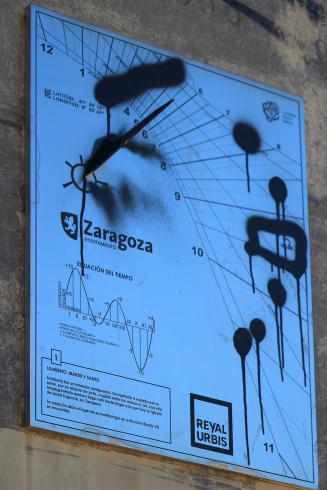 ES_ARA_ZAR Zaragoza-022-03 Fuente cuádruple r1 NE